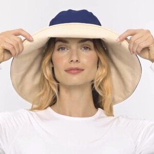 Solbari Ultra Wide Brim Hat UPF 50+ fabric - Navy/Beige - Small/Medium - NWT